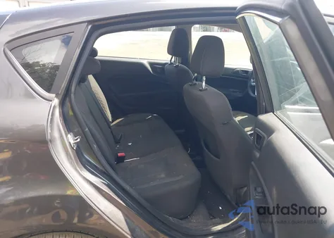 2019 Ford Fiesta Se z USA, uszkodzony, nr VIN 3FADP4EJ8KM132791